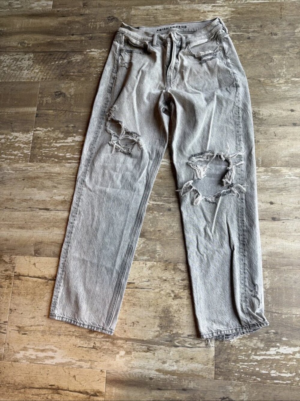 AMERICAN EAGLE 90s Straight Grey Distressed Ripped Jeans Women’s 8
